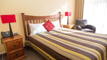 Standard Room, 1 King Bed