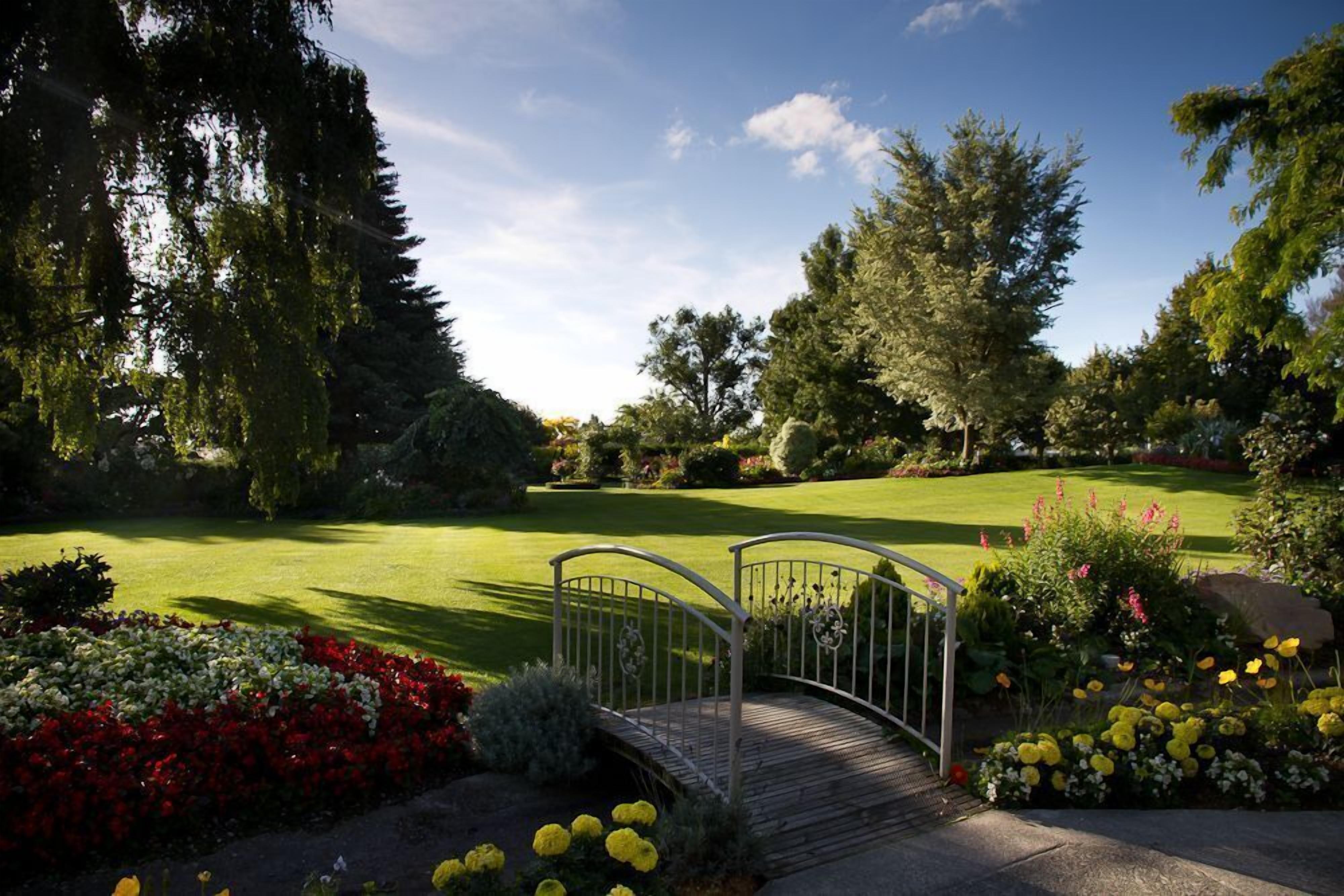 premium bedding, desk, iron/ironing board, free wifi