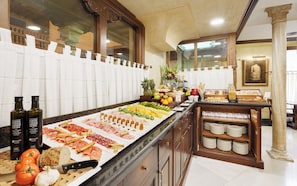 Daily buffet breakfast (EUR 13 per person)