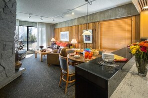 Studio Standard, cuisine, vue montagne | Restauration dans la chambre