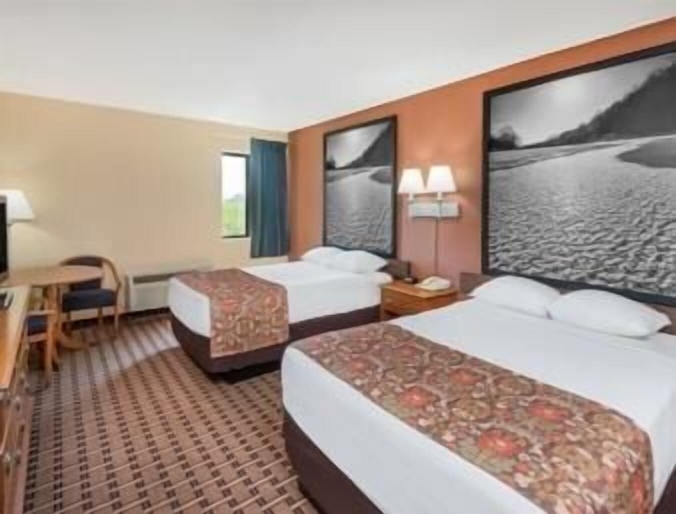 Laptop workspace, blackout drapes, free cribs/infant beds, free WiFi