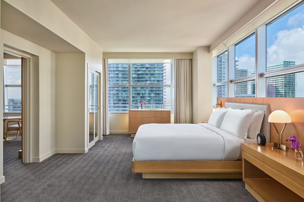 Suite, 1 King Bed with Sofa bed (Panoramic View) | 1 bedroom, Egyptian cotton sheets, premium bedding, pillowtop beds