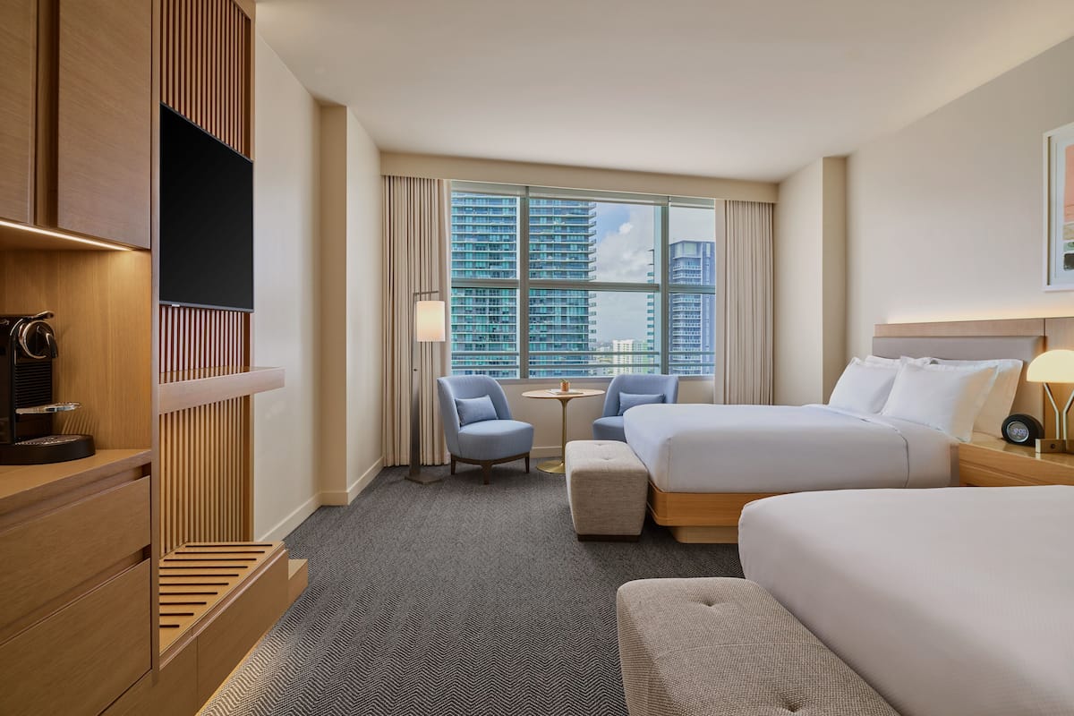 1 bedroom, Egyptian cotton sheets, premium bedding, pillowtop beds