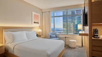 Habitación, 1 cama Queen size, vista a la bahía | 1 habitación, sábanas de algodón egipcio y ropa de cama de alta calidad