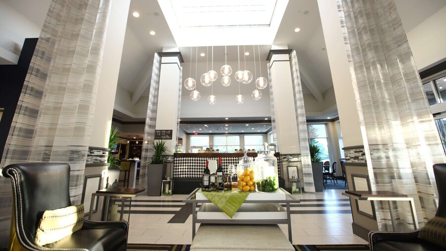 Hilton Garden Inn Westbury