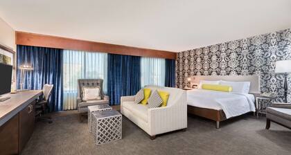 Hilton Garden Inn Westbury