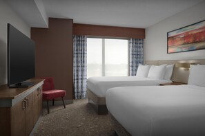 Desk, blackout drapes, soundproofing, iron/ironing board - Hilton Garden Inn Westbury (Westbury)