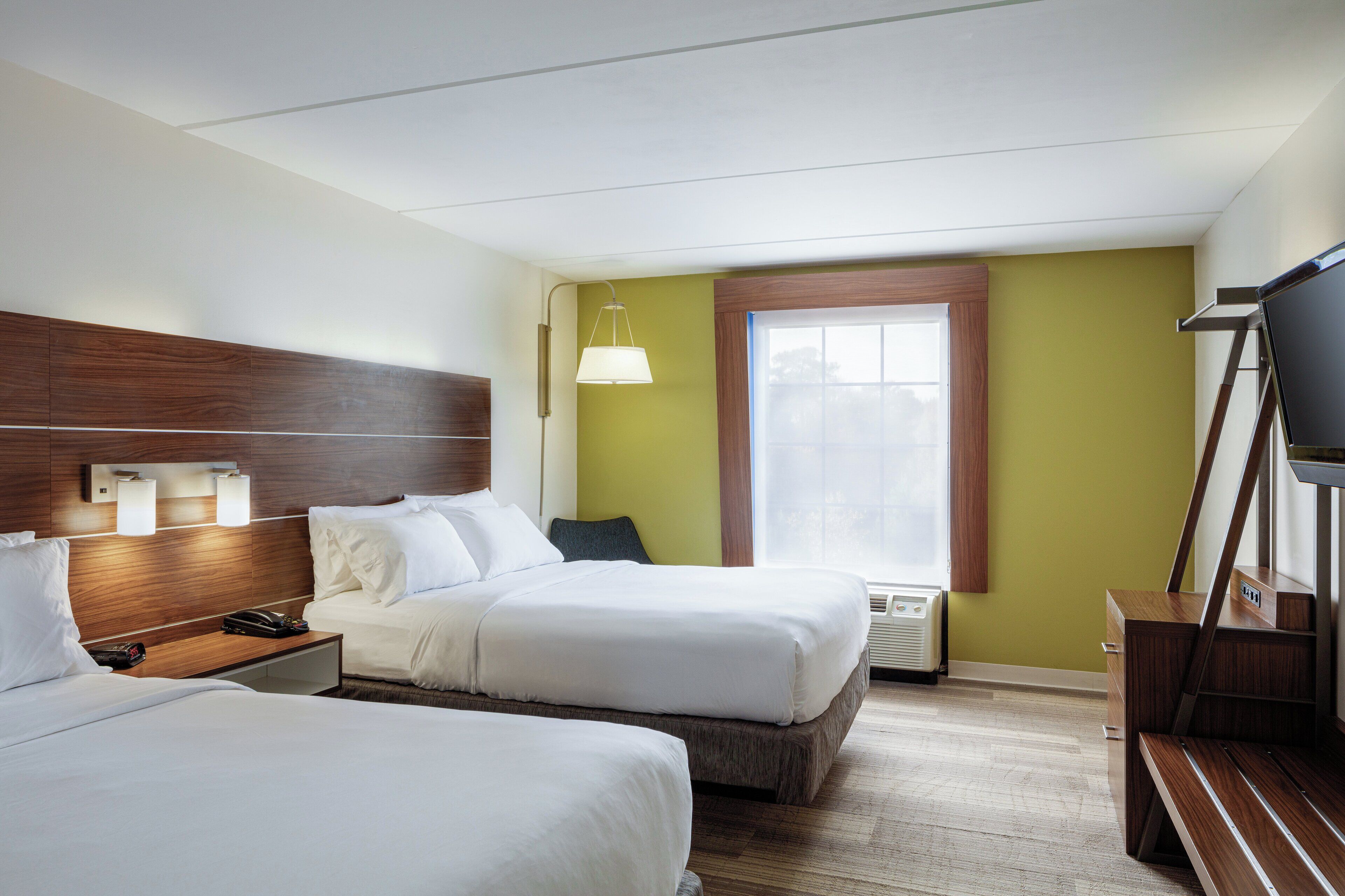 in-room safe, desk, laptop workspace, blackout curtains