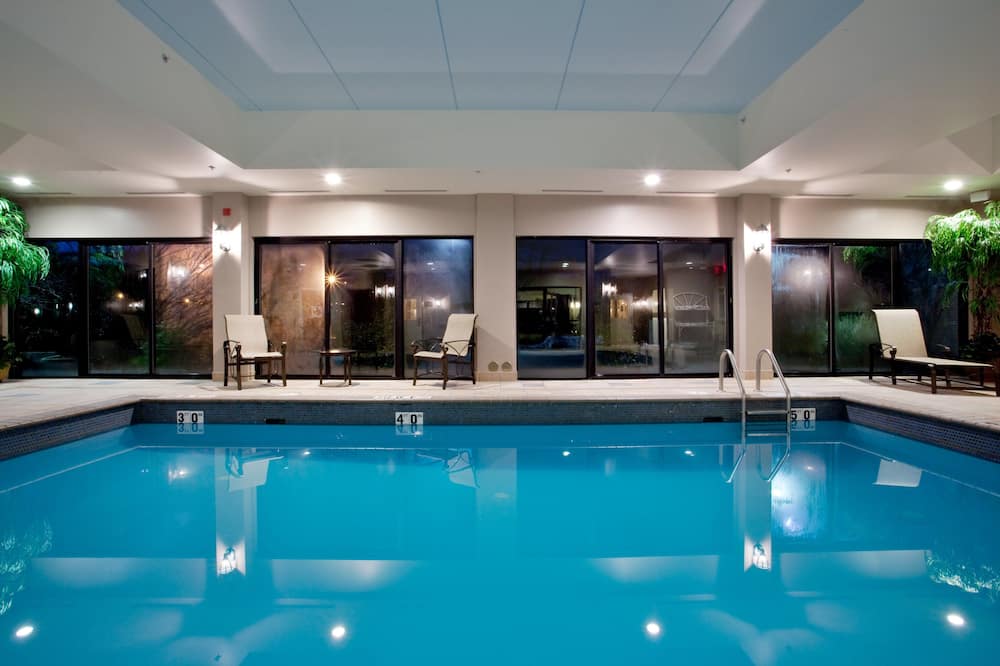 Holiday Inn Express & Suites Newport News by IHG