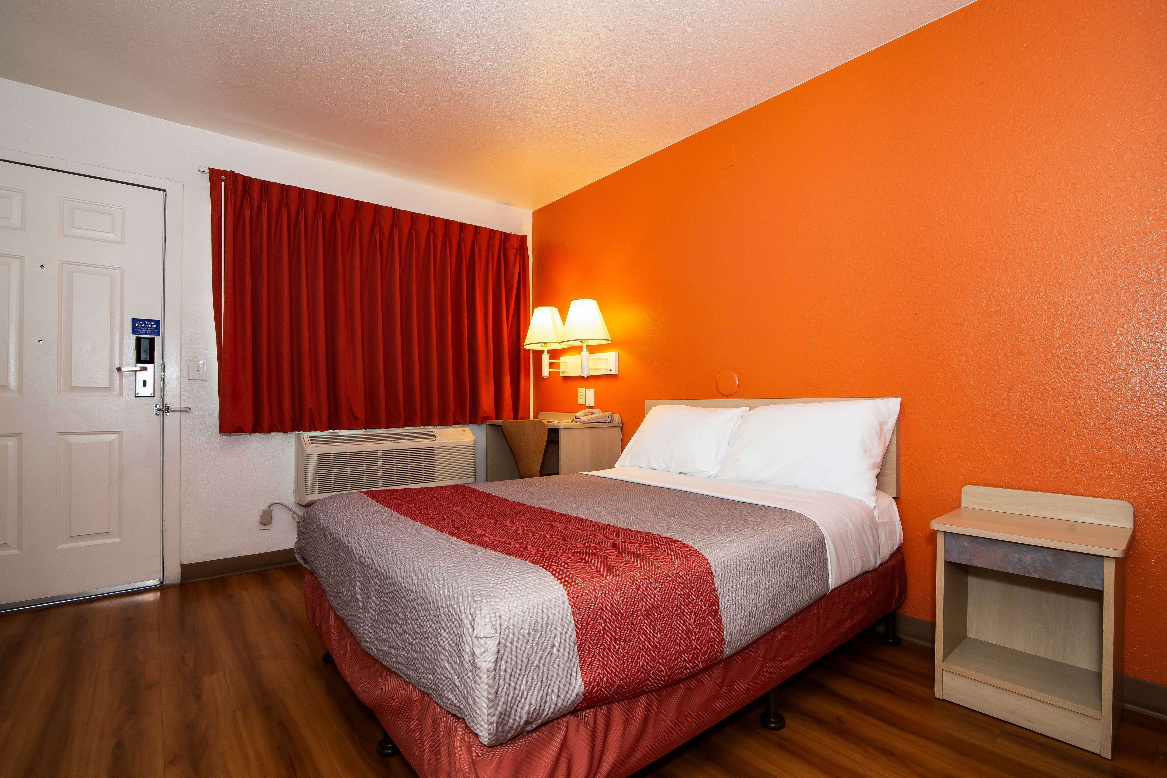 Photo - Motel 6-Palm Springs, CA - East - Palm Canyon