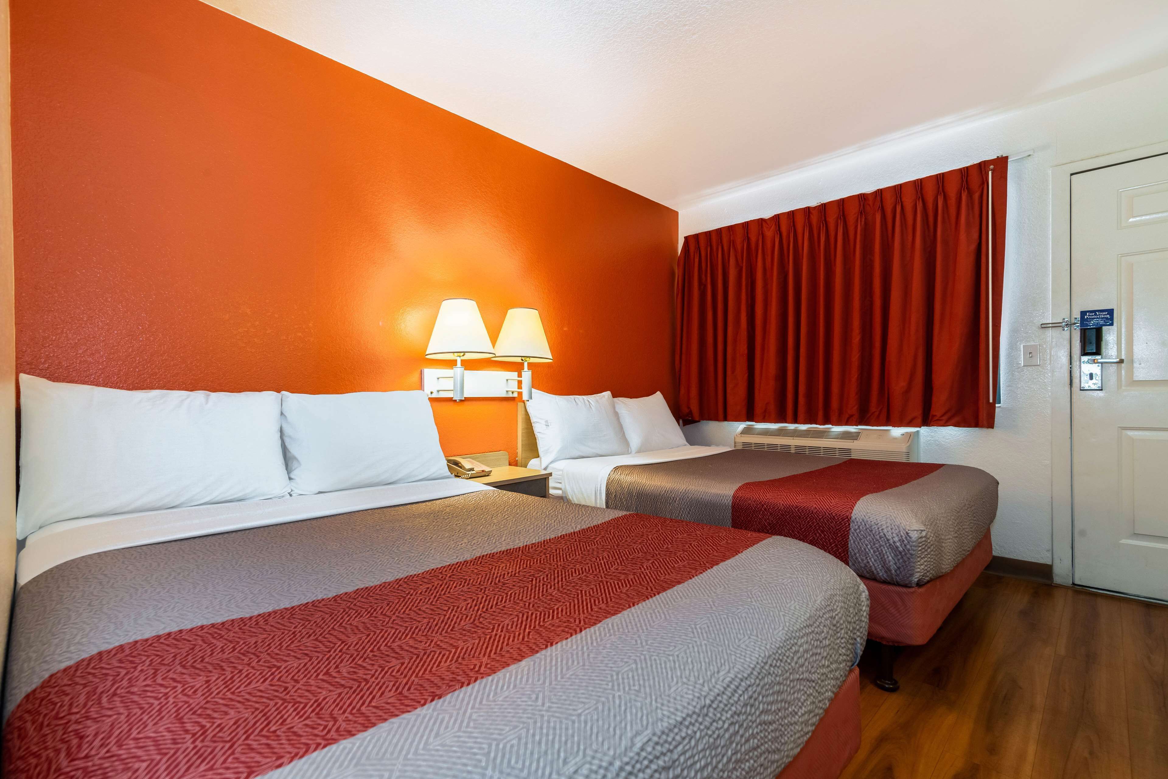 Photo - Motel 6-Palm Springs, CA - East - Palm Canyon