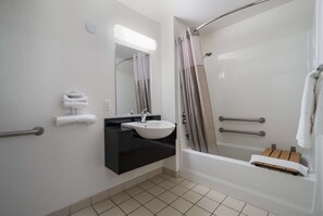 Rolstoeltoegankelijke badkamer