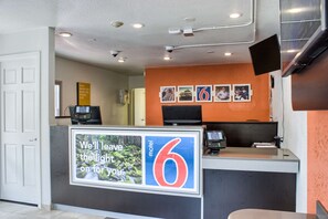 Reception - Motel 6 Seattle, WA - South (SeaTac)