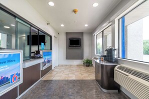 Lobby - Motel 6 Rolling Meadows, IL - Chicago Northwest (Rolling Meadows)
