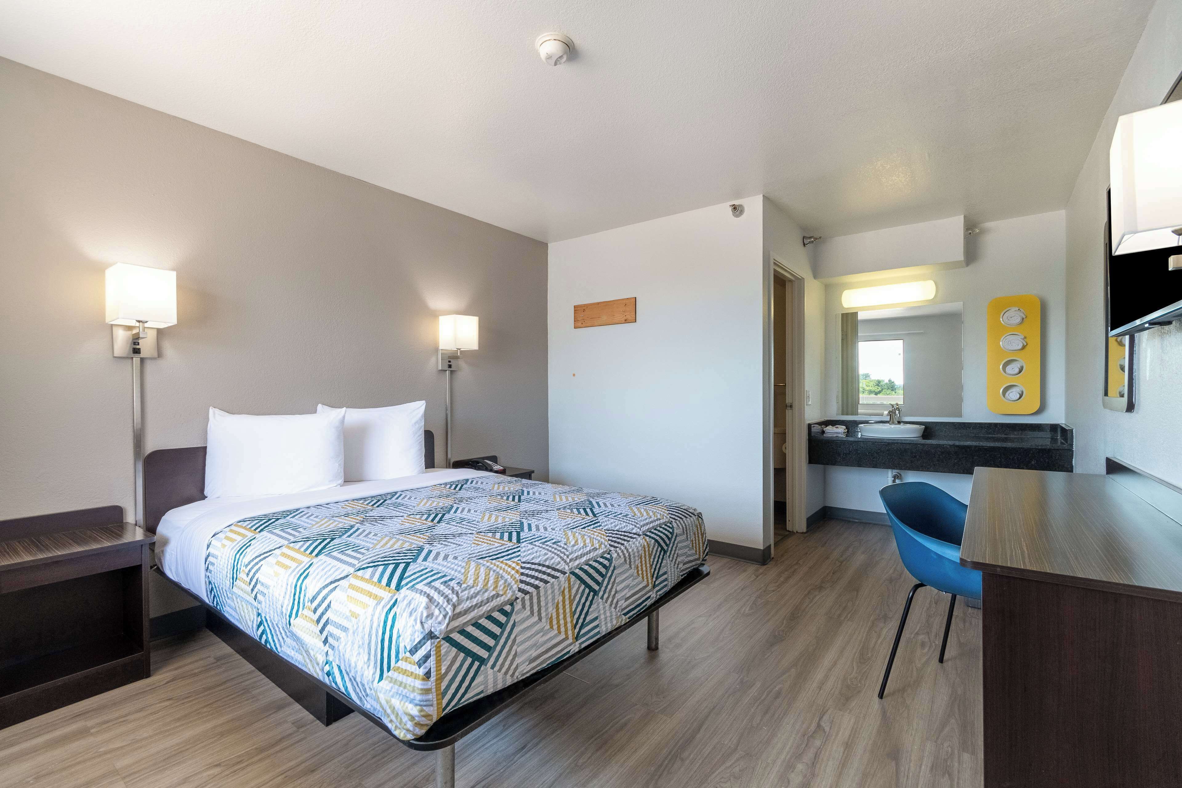 Photo - Motel 6-Rolling Meadows, IL - Chicago Northwest