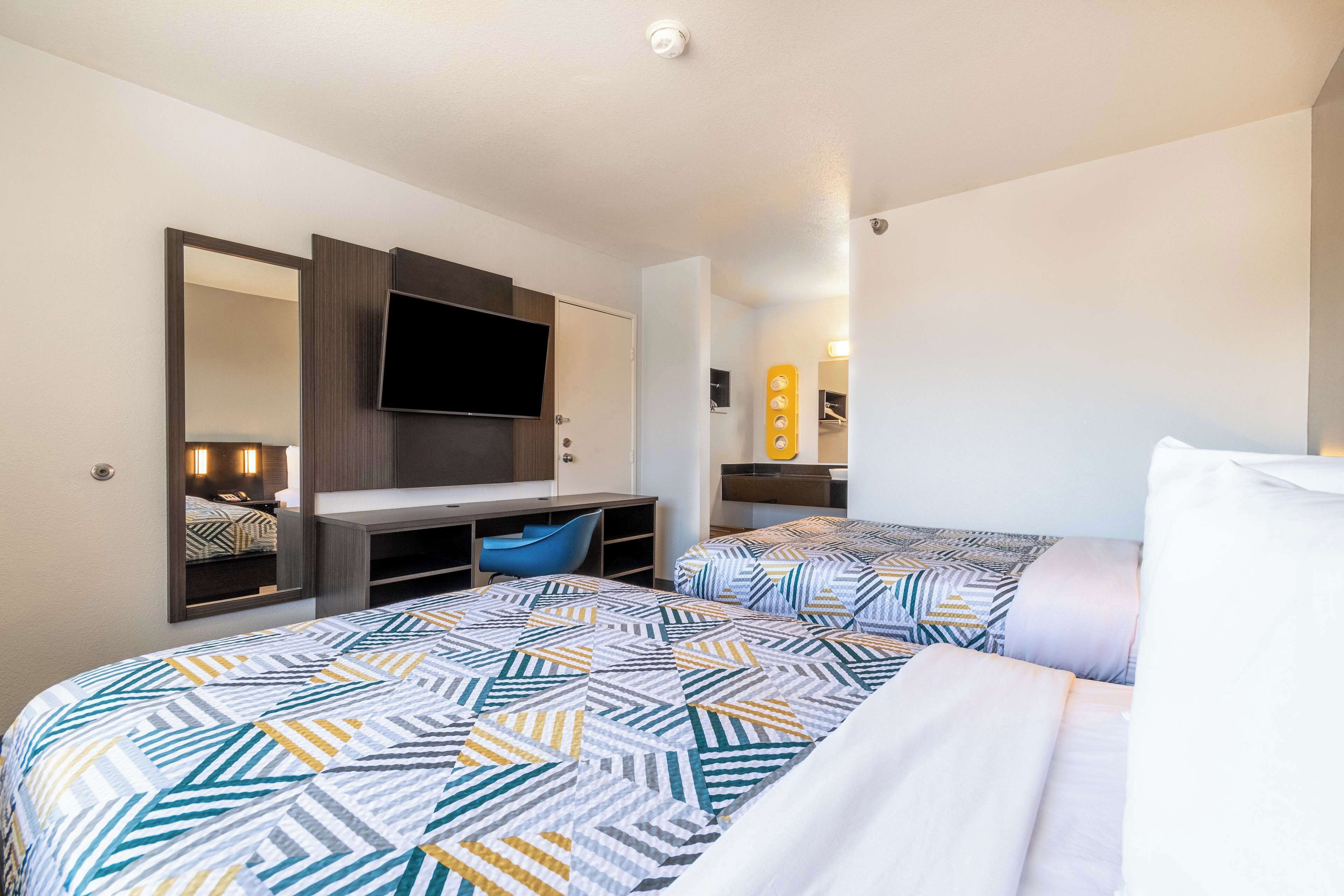 Desk, free WiFi, bed sheets