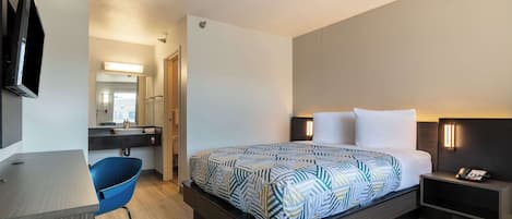 Skrivebord, wi-fi (inkludert) og sengetøy