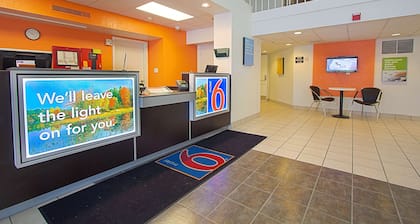 Motel 6 East Brunswick, NJ