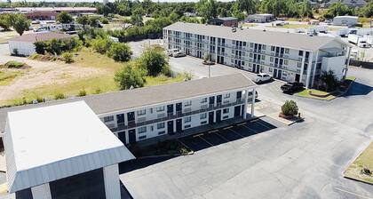 Economy Hotel Plus