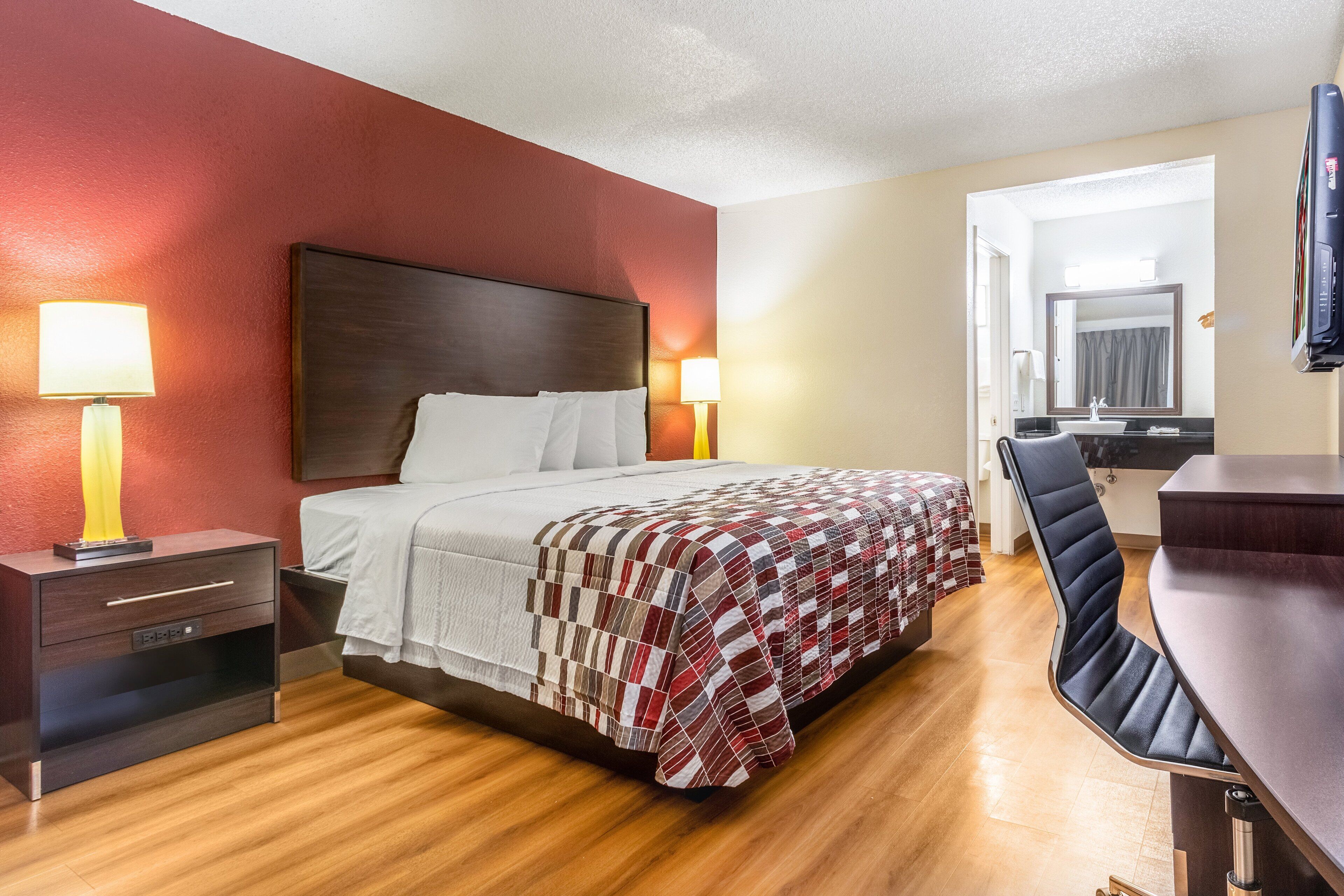 Photo - Red Roof Inn Phoenix- Midtown