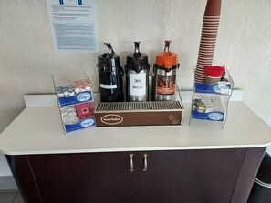 Reception - Motel 6 Bishop, CA (Bishop)