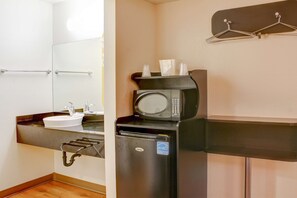 Mini-refrigerator
