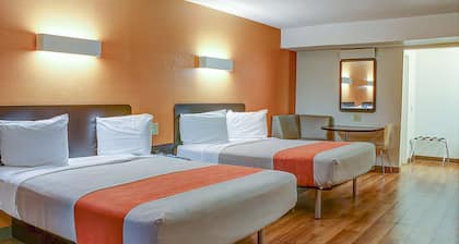 Motel 6 Bishop, CA