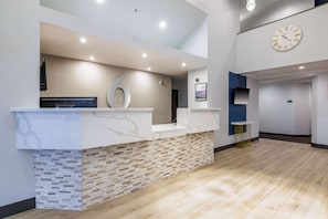 Lobby - Motel 6 Auburn, CA (Auburn)