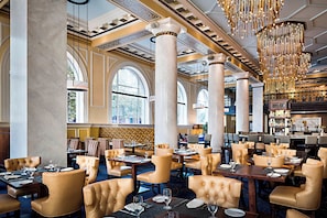 Breakfast, lunch and dinner served  - Hotel ICON Autograph Collection by Marriott (Houston)