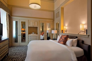 Premium bedding, pillowtop beds, minibar, in-room safe