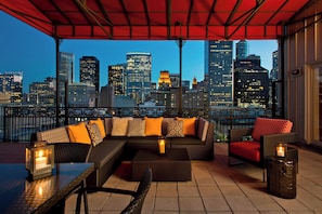 Premium bedding, pillow-top beds, minibar, in-room safe