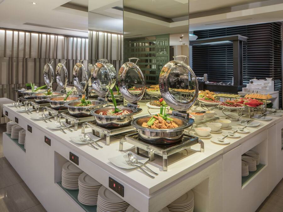 Daily to-go breakfast (PHP 1050 per person)