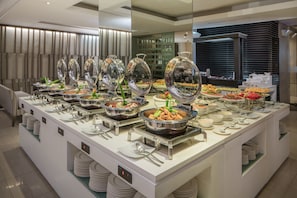 Daily to-go breakfast (PHP 1050 per person) - Astoria Plaza (Pasig)