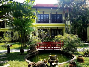 إطلالة على الحديقة