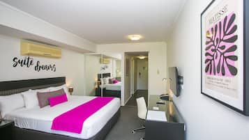 1 bedroom, in-room safe, desk, laptop workspace