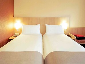 Standard Twin Room, 2 Twin Beds | View from room