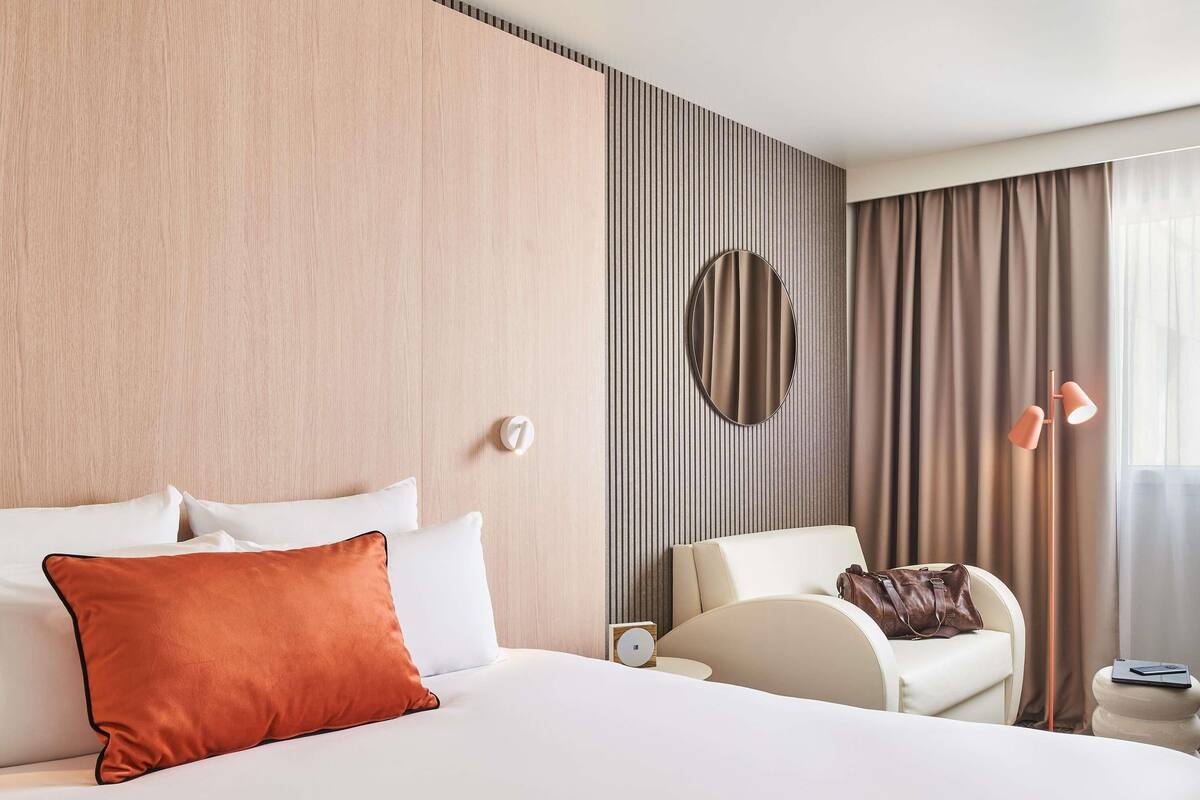 Superior Room, 1 Queen Bed with Sofa bed