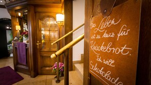 Reception - Hotel Trapp (Ruedesheim am Rhein)