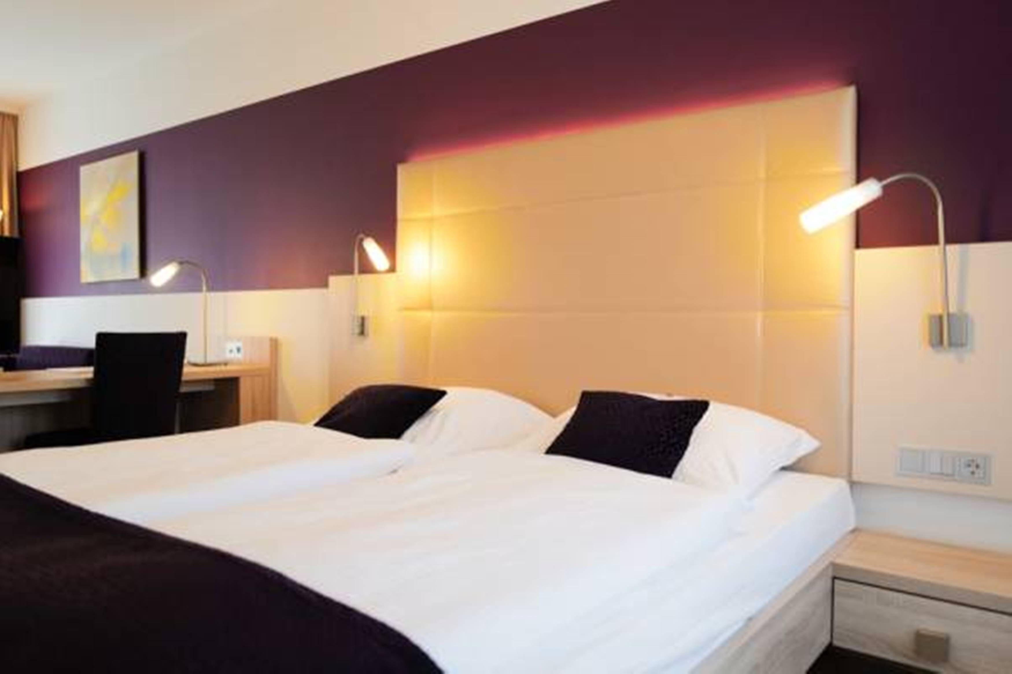 juniorsuite deluxe | 1 bedroom, premium bedding, pillow-top beds, minibar