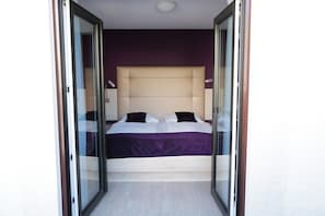 Deluxe Double Room | Premium bedding, pillowtop beds, minibar, in-room safe