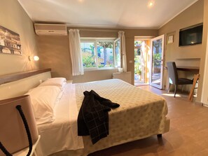 1 habitación, escritorio, wifi gratis y ropa de cama 