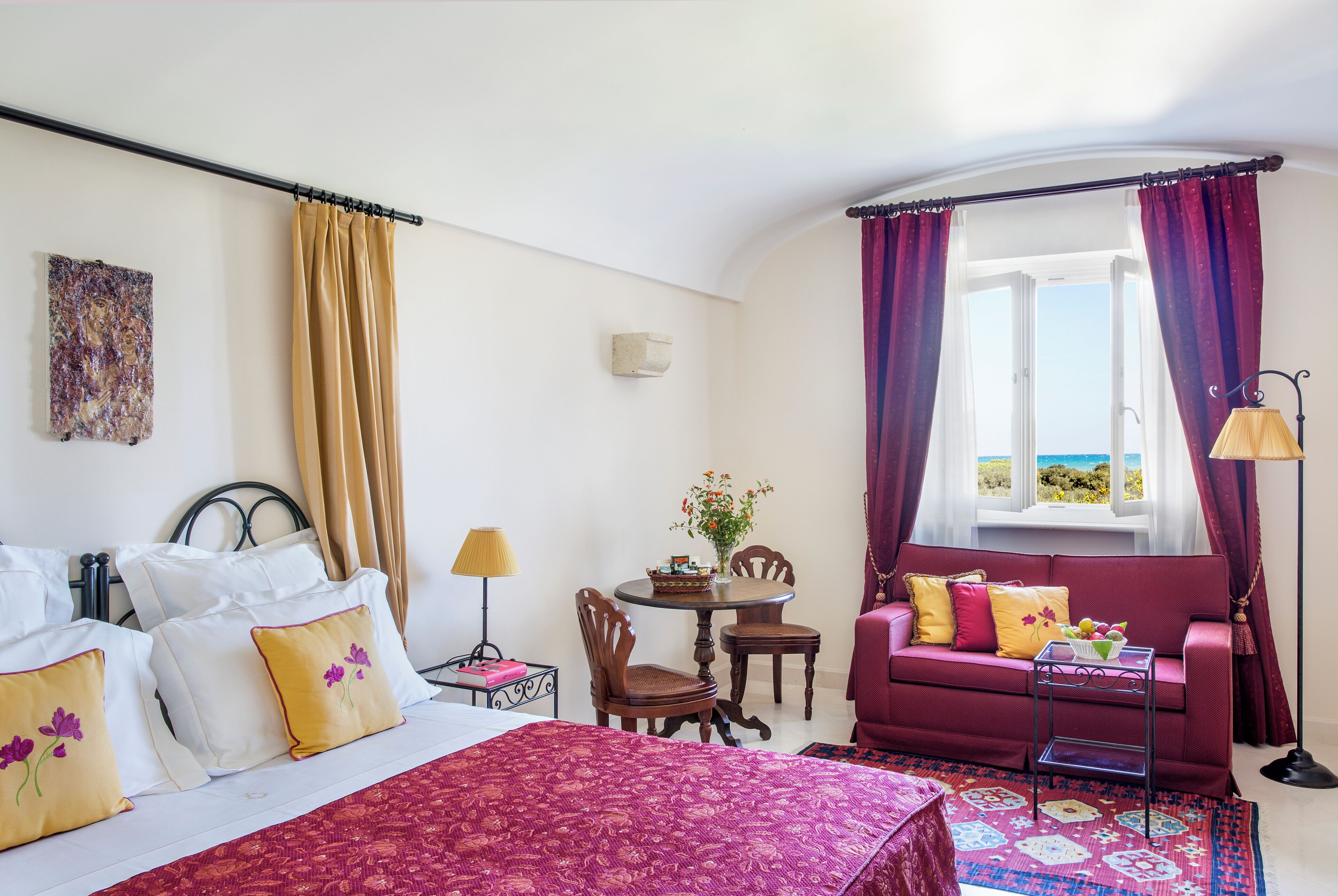 Camera Deluxe | Biancheria da letto di alta qualità, minibar, una cassaforte in camera