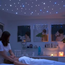 Sauna, vasca idromassaggio, bagno turco, trattamenti per il corpo
