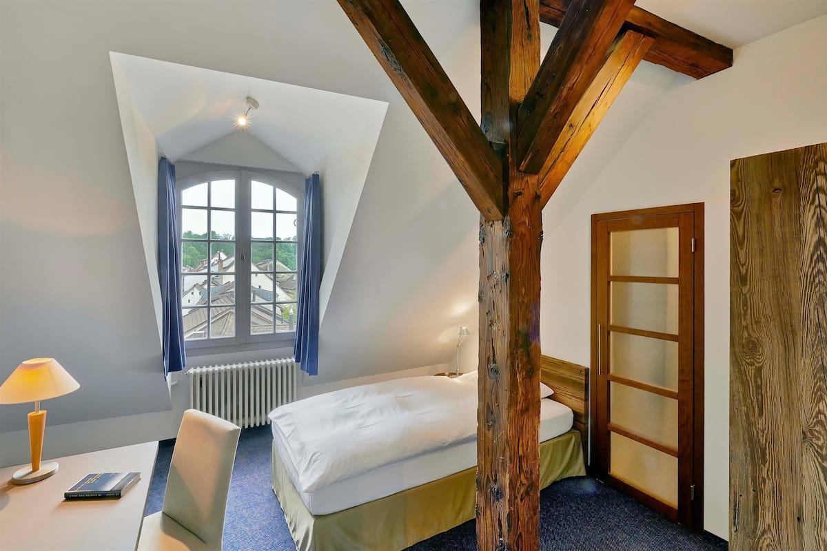 1 habitación, ropa de cama hipoalergénica y edredón