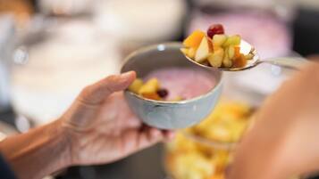 Colazione a buffet, servita tutte le mattine (25 CHF a persona)