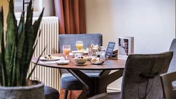 Ilmainen päivittäinen buffetaamiainen