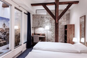 Economy Room, 1 Queen Bed