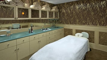Couples treatment room(s), body treatments, aromatherapy