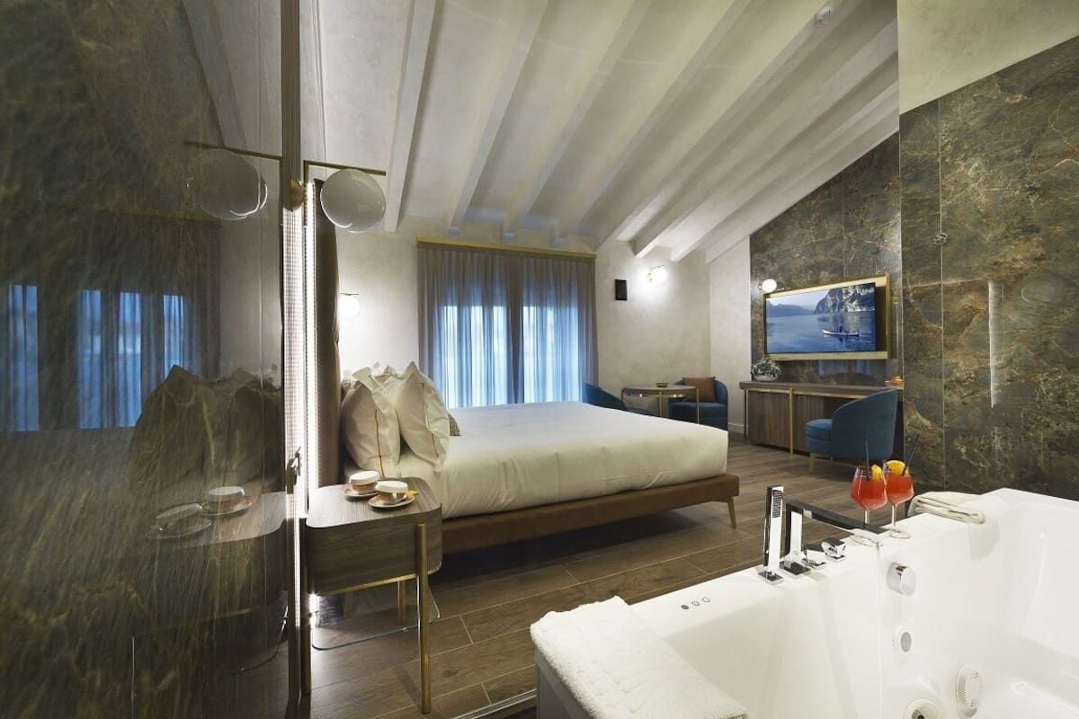 1 bedroom, minibar, in-room safe, desk