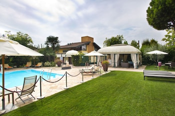 Vip's Motel Luxury Accommodation & Spa